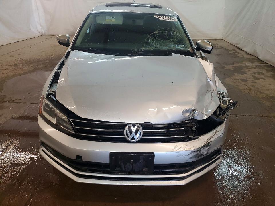 46288276 :رقم المزاد ، 3VWD07AJ9FM413393 vin ، 2015 Volkswagen Jetta مزاد بيع