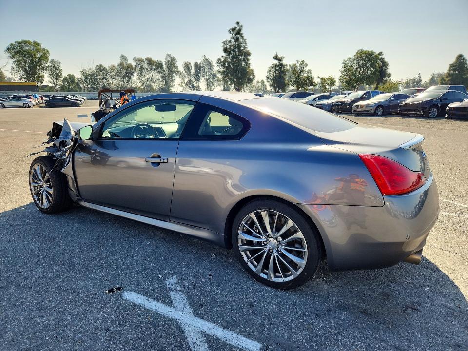 2014 Infiniti Q60 Coupe მანქანა იყიდება აუქციონზე, vin: JN1CV6EK5EM110895, აუქციონის ნომერი: 79788905
