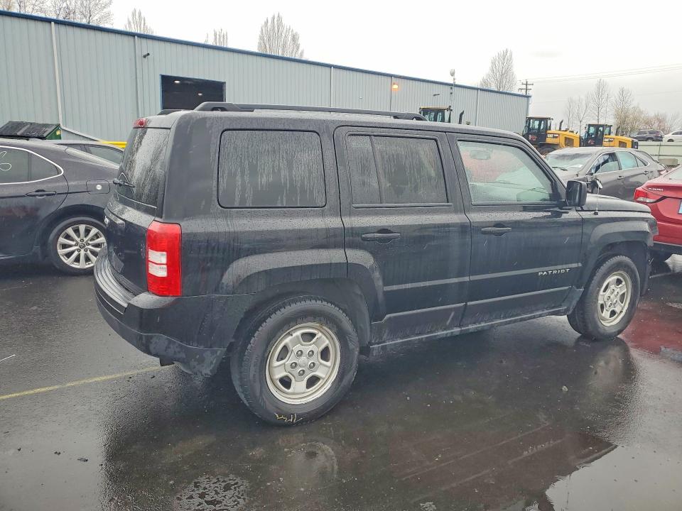 45862706 :رقم المزاد ، 1C4NJPBA2HD137690 vin ، 2017 Jeep Patriot مزاد بيع