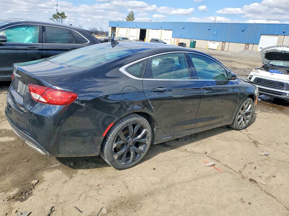 47501866 :رقم المزاد ، 1C3CCCEG8FN540823 vin ، 2015 Chrysler 200 مزاد بيع