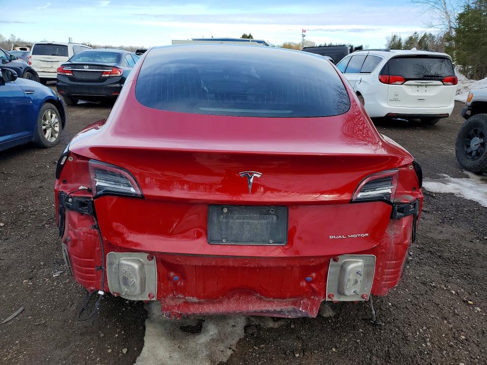 41815226 :رقم المزاد ، 5YJ3E1EB3JF134860 vin ، 2018 Tesla Model 3 مزاد بيع