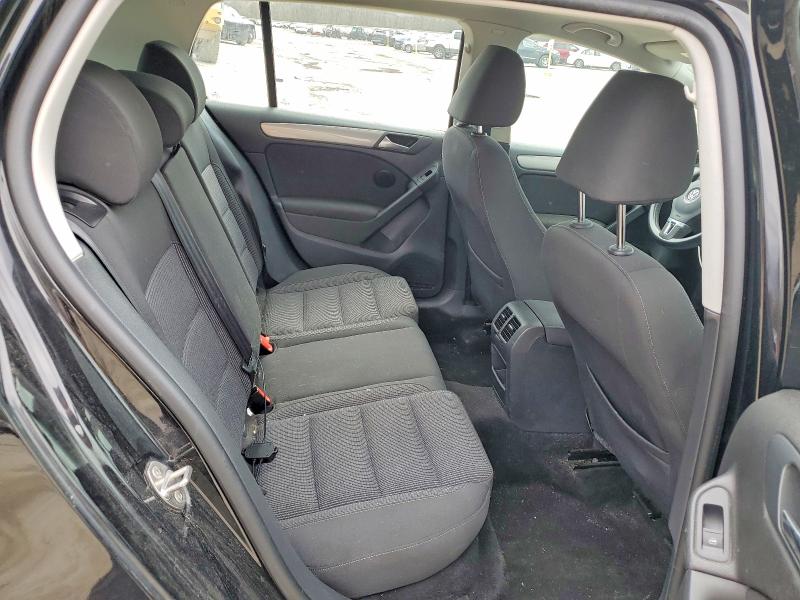 47303616 :رقم المزاد ، WVWDB7AJ1EW003537 vin ، 2014 Volkswagen Golf مزاد بيع