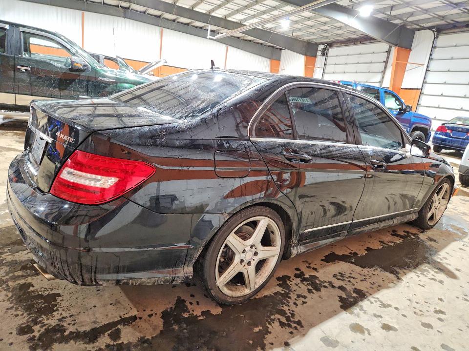 2012 Mercedes-benz C მანქანა იყიდება აუქციონზე, vin: WDDGF8FB4CA686925, აუქციონის ნომერი: 41611466