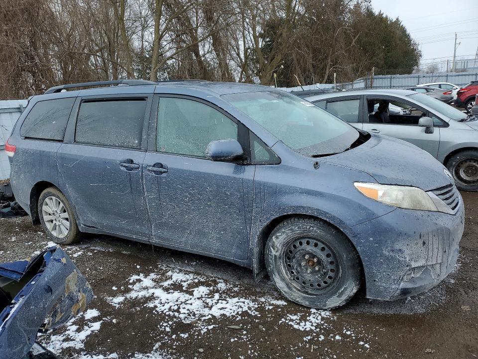 Продажа на аукционе авто 2014 Toyota Sienna, vin: 5TDKK3DC5ES503536, номер лота: 46190786