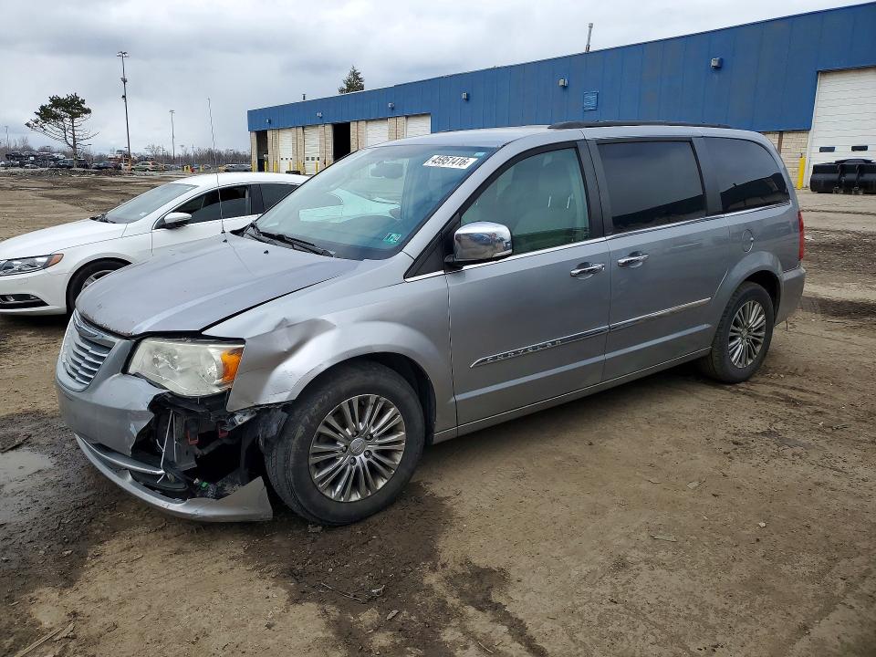 45951416 :رقم المزاد ، 2C4RC1CG3DR758097 vin ، 2013 Chrysler Town & Country مزاد بيع