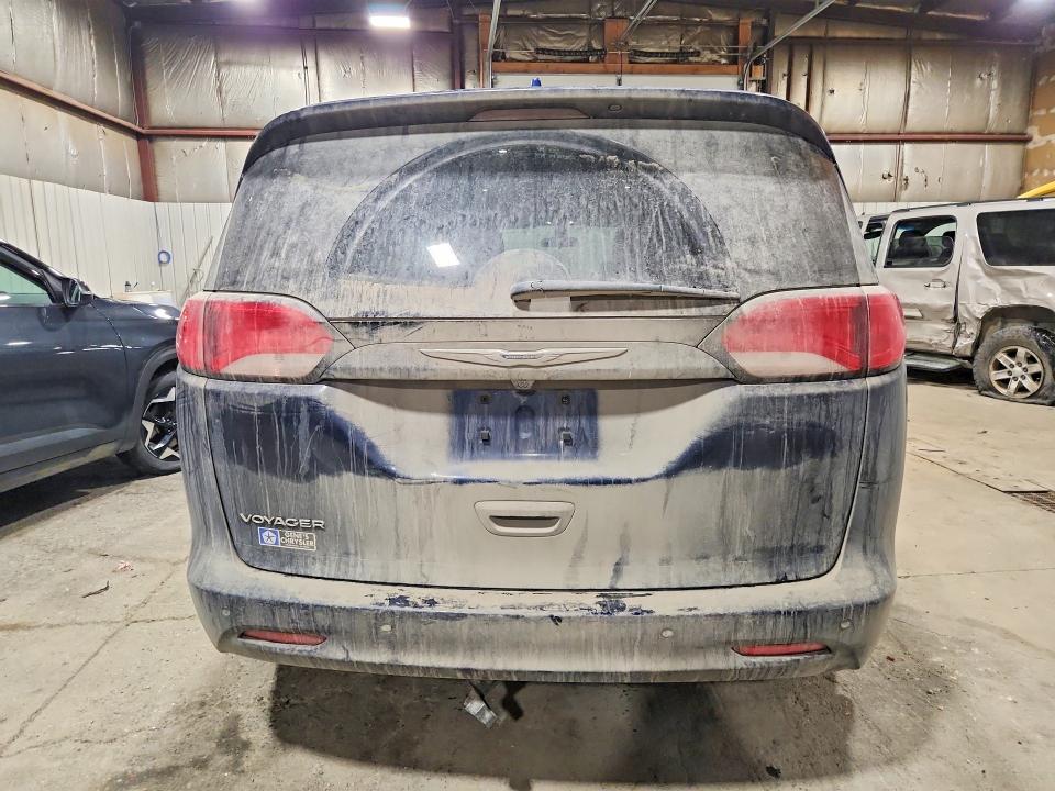 41642916 :رقم المزاد ، 2C4RC1CG2LR138484 vin ، 2020 Chrysler Voyager مزاد بيع
