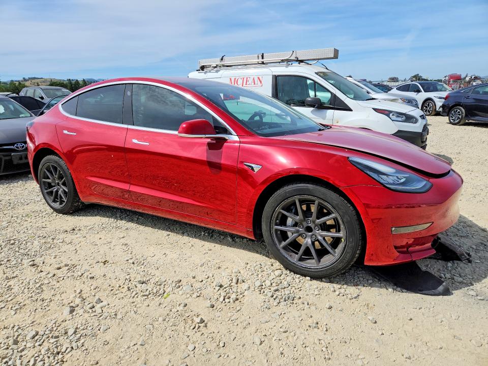 Продажа на аукционе авто 2018 Tesla Model 3, vin: 5YJ3E1EA3JF014533, номер лота: 47779946
