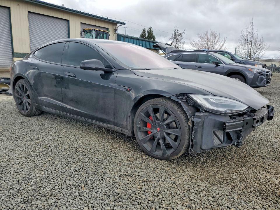 79712635 :رقم المزاد ، 5YJSA1E22KF332497 vin ، 2019 Tesla Model S مزاد بيع