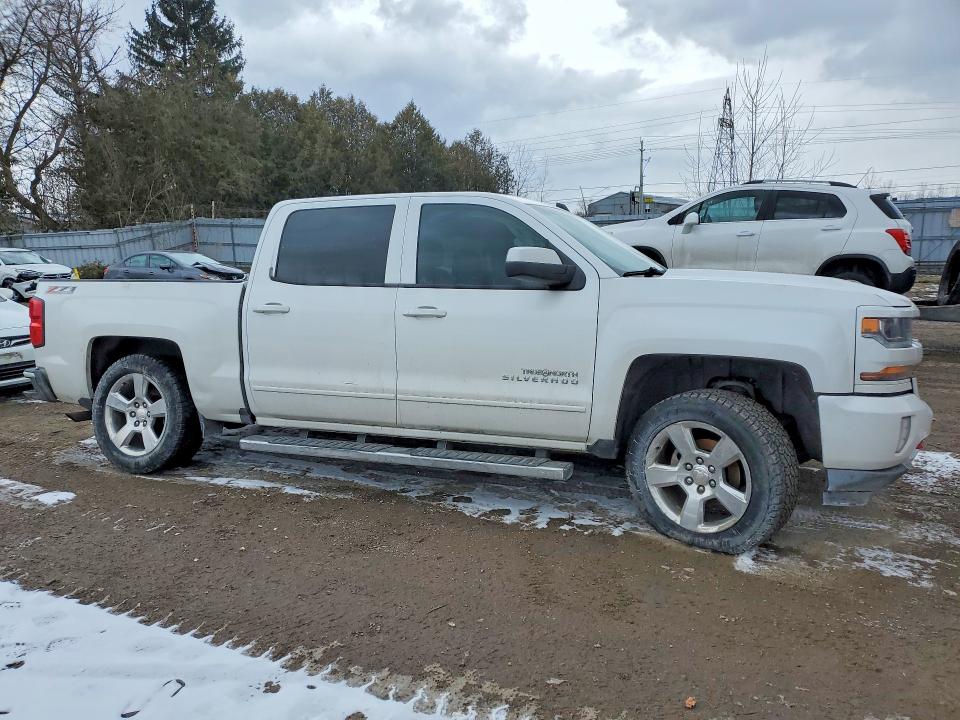 Продажа на аукционе авто 2016 Chevrolet Silverado, vin: 3GCUKREC2GG241972, номер лота: 45930856