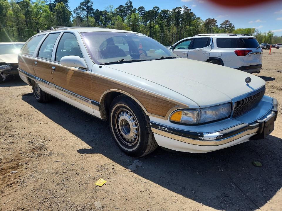 1996 Buick Roadmaster მანქანა იყიდება აუქციონზე, vin: 1G4BR82P8TR414310, აუქციონის ნომერი: 46843226