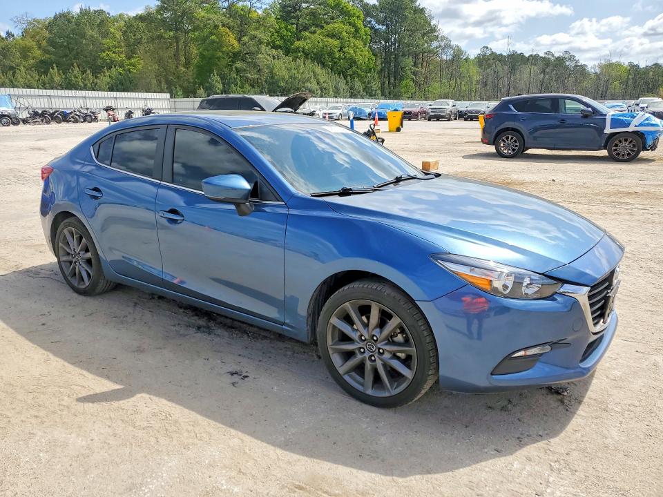 48013696 :رقم المزاد ، 3MZBN1V38JM271080 vin ، 2018 Mazda 3 مزاد بيع