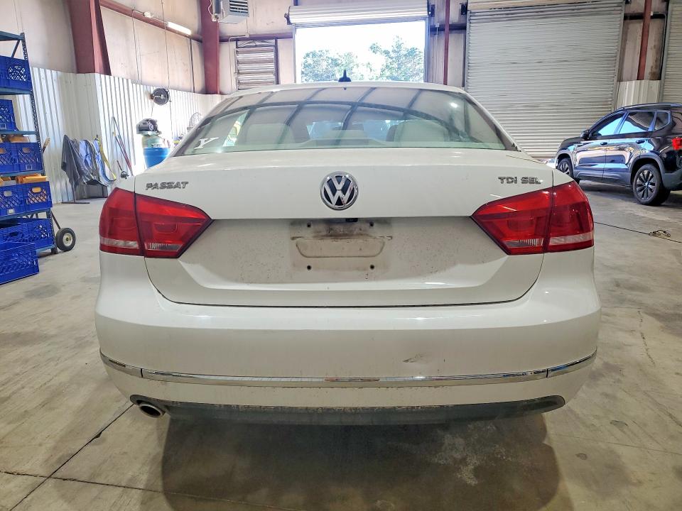 42066346 :رقم المزاد ، 1VWCV7A38FC064274 vin ، 2015 Volkswagen Passat مزاد بيع