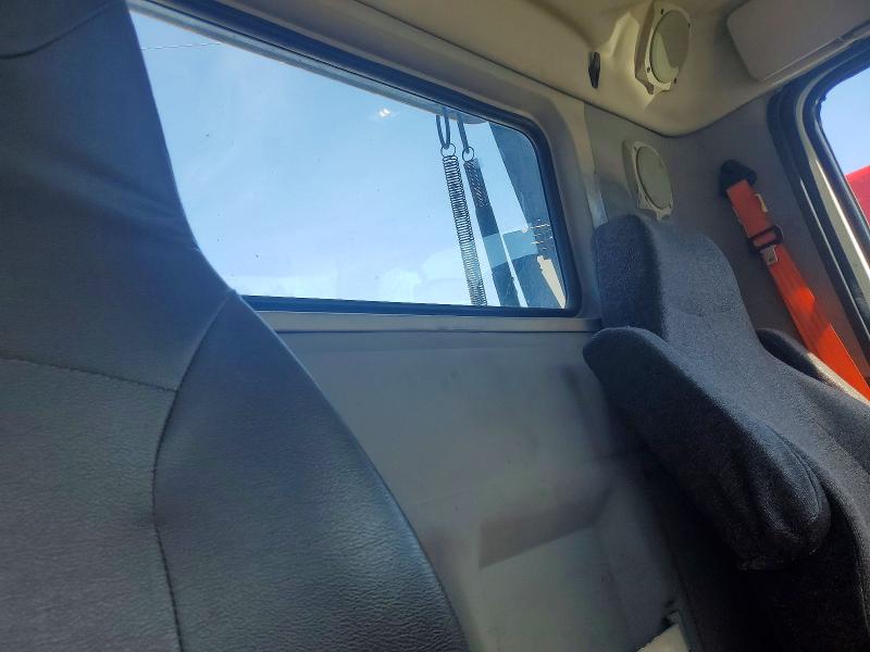Продаж на аукціоні авто 2018 Volvo Vnl, vin: 4V4N39TG7JN988235, номер лоту: 46199826