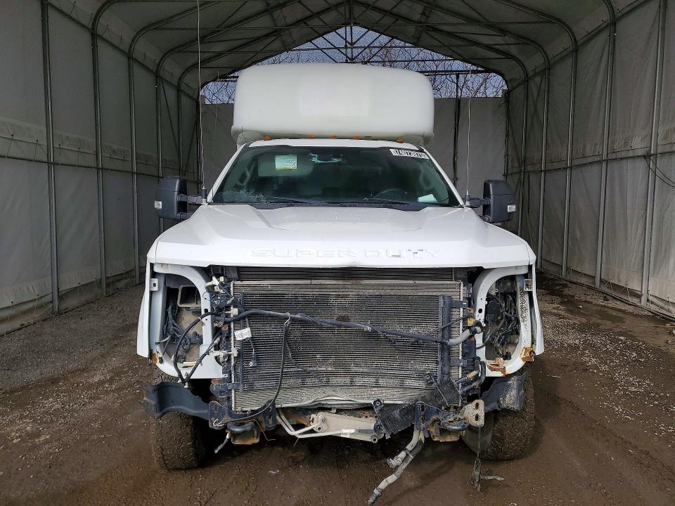 Продажа на аукционе авто 2018 Ford F350, vin: 1FT8X3DT1JEC30736, номер лота: 74073075