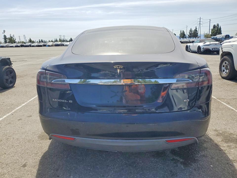 45507786 :رقم المزاد ، 5YJSA1H18EFP52997 vin ، 2014 Tesla Model S مزاد بيع