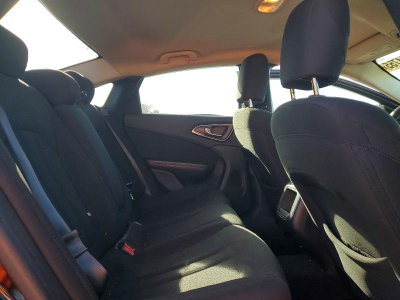 79814755 :رقم المزاد ، 1C3CCCAB3FN552095 vin ، 2015 Chrysler 200 مزاد بيع