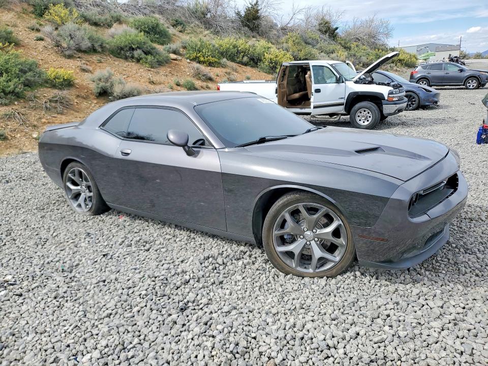 2015 Dodge Challenger მანქანა იყიდება აუქციონზე, vin: 2C3CDZAT8FH924211, აუქციონის ნომერი: 48090166