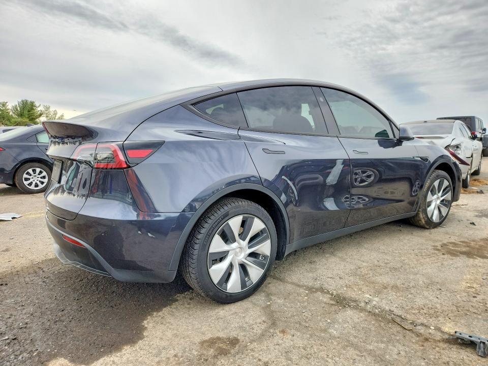 47696336 :رقم المزاد ، 7SAYGDED2RF095485 vin ، 2024 Tesla Model Y مزاد بيع