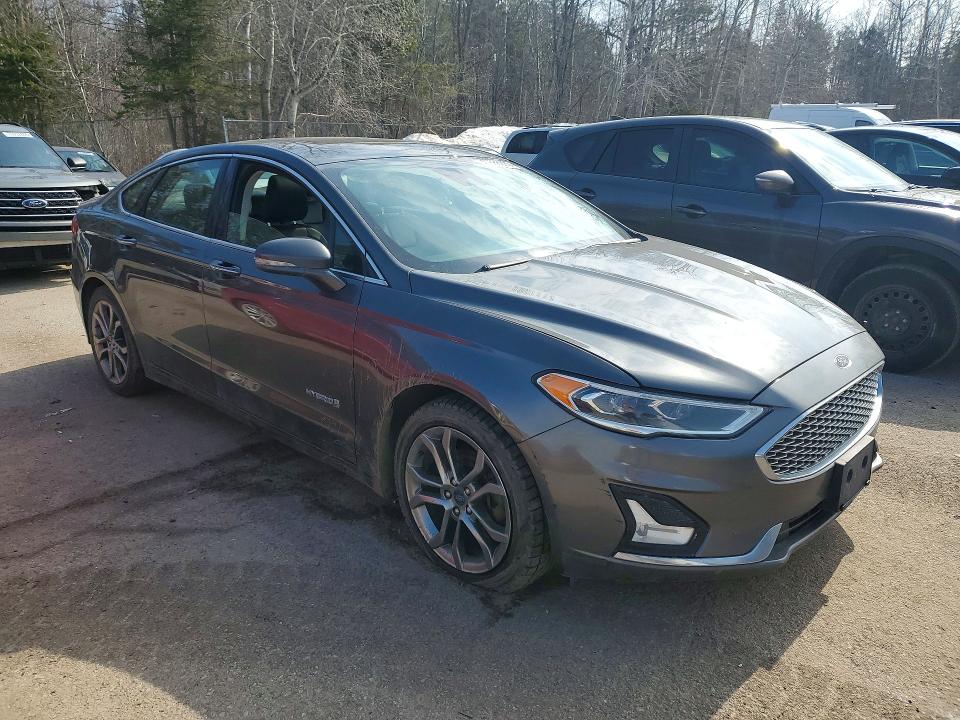 41588096 :رقم المزاد ، 3FA6P0RU3KR156439 vin ، 2019 Ford Fusion مزاد بيع
