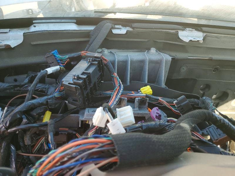 77397555 :رقم المزاد ، 1GKEK63U56J127190 vin ، 2006 Gmc Yukon مزاد بيع