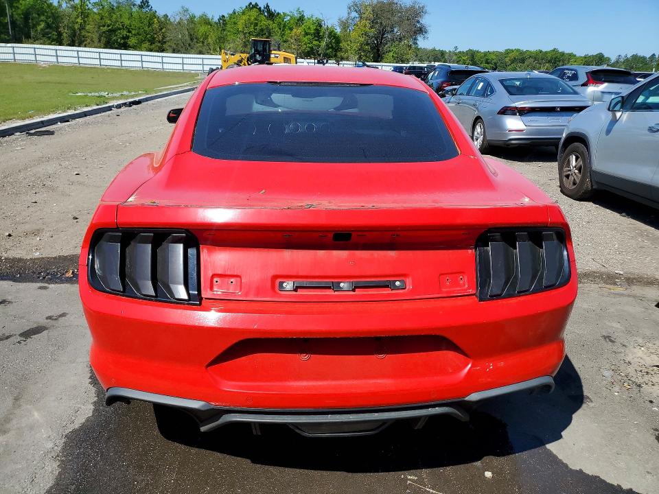 79241055 :رقم المزاد ، 1FA6P8CF2J5178720 vin ، 2018 Ford Mustang مزاد بيع