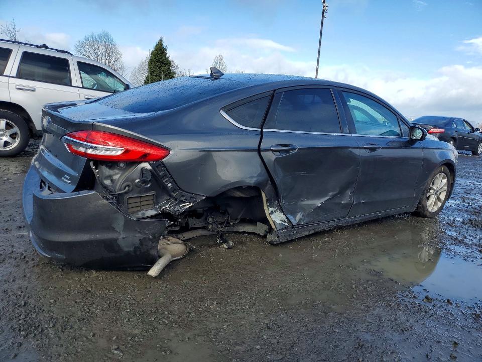 Продажа на аукционе авто 2020 Ford Fusion, vin: 3FA6P0LU0LR135834, номер лота: 79691005