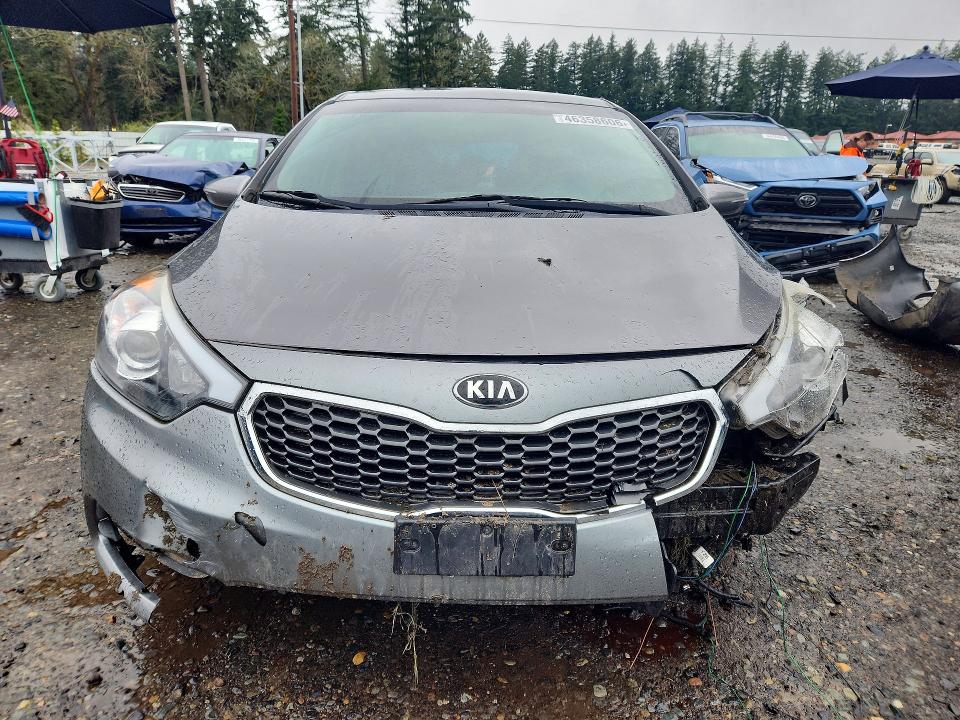 2016 Kia Forte5 მანქანა იყიდება აუქციონზე, vin: KNAFK5A88G5587984, აუქციონის ნომერი: 46358606