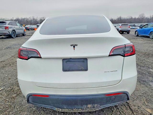 41920226 :رقم المزاد ، 7SAYGDEE7NF562287 vin ، 2022 Tesla Model Y مزاد بيع