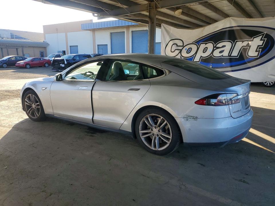 47648826 :رقم المزاد ، 5YJSA1H14EFP63625 vin ، 2014 Tesla Model S مزاد بيع