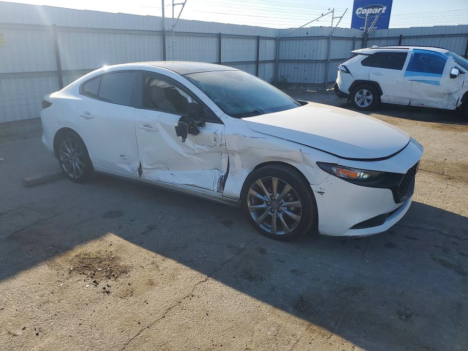 Продажа на аукционе авто 2019 Mazda 3, vin: JM1BPACL4K1114001, номер лота: 46100766
