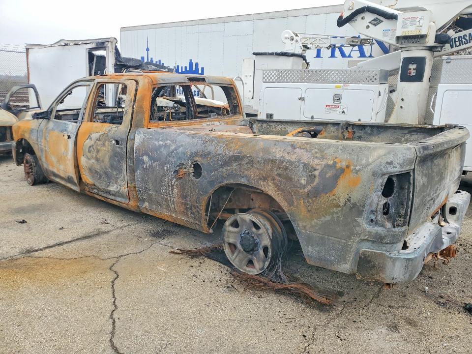 46494626 :رقم المزاد ، 3C63R3GL0HG762621 vin ، 2017 Ram 3500 مزاد بيع