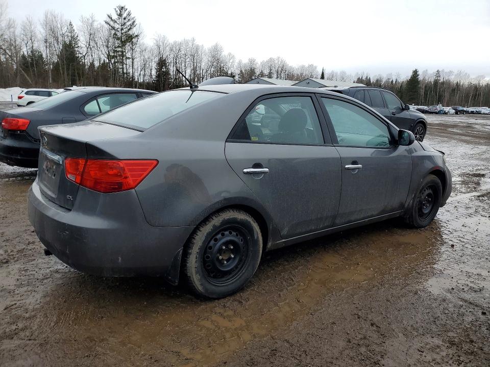 45954886 :رقم المزاد ، KNAFU4A28D5700697 vin ، 2013 Kia Forte مزاد بيع