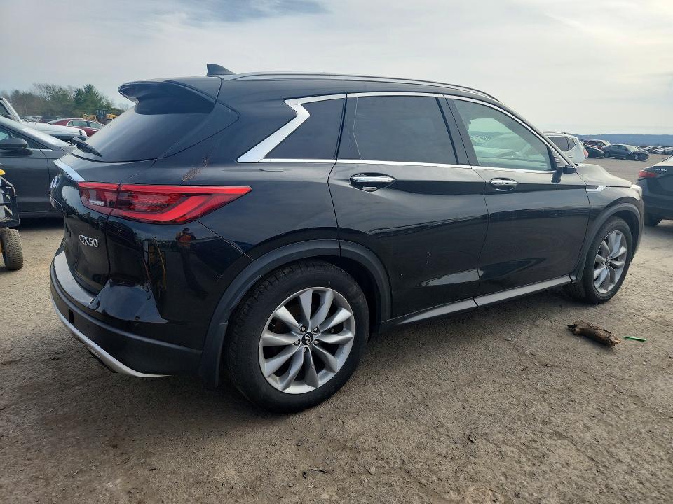 47061776 :رقم المزاد ، 3PCAJ5BB4MF121151 vin ، 2021 Infiniti Qx50 مزاد بيع