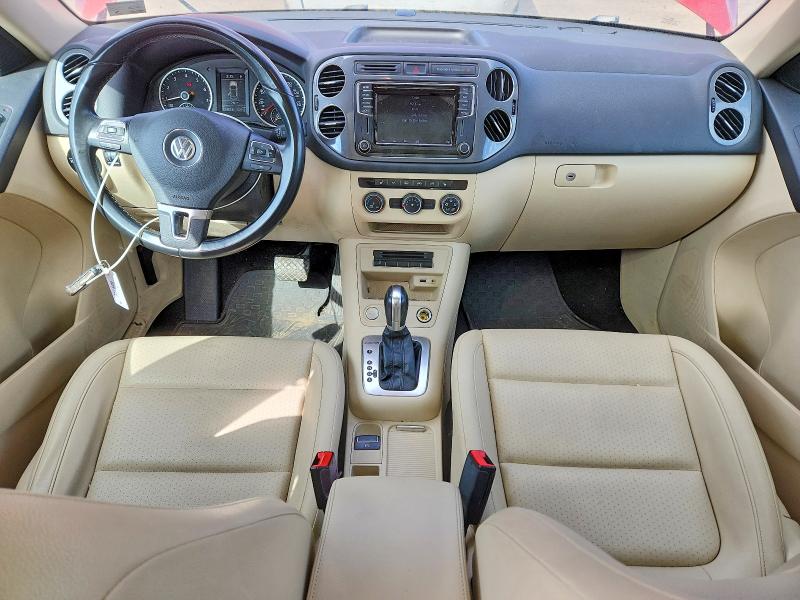 2016 Volkswagen Tiguan მანქანა იყიდება აუქციონზე, vin: WVGBV7AX2GW076207, აუქციონის ნომერი: 47497176