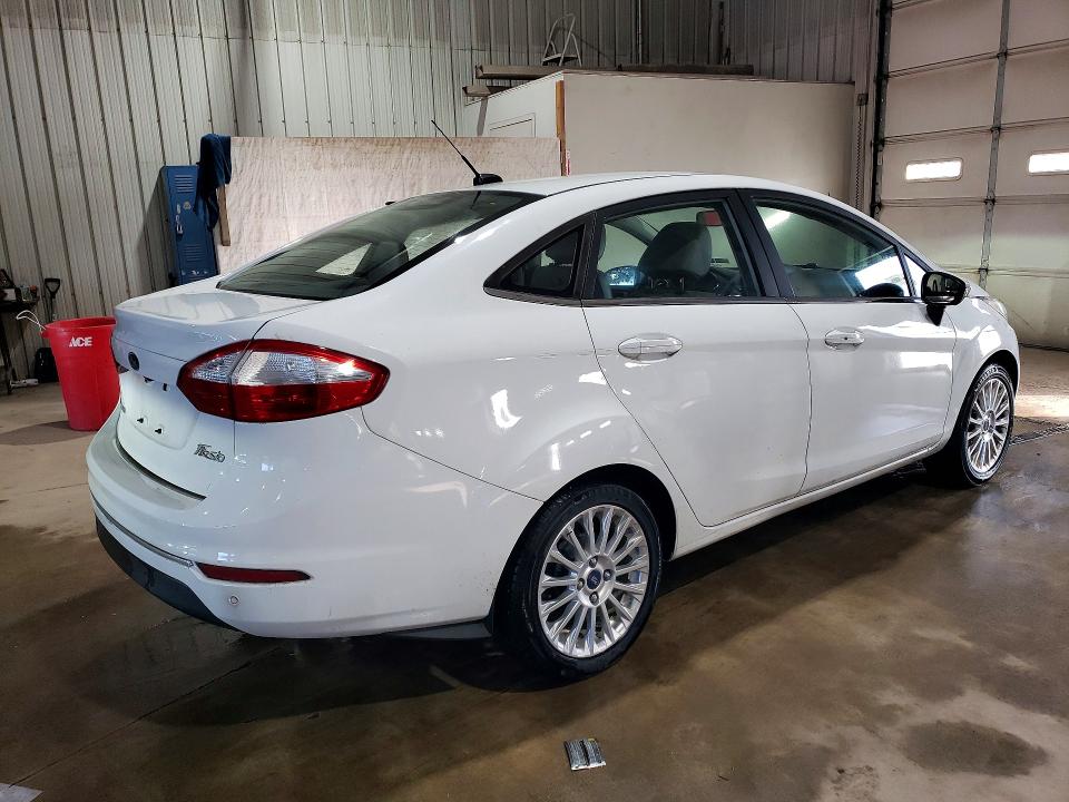 47341696 :رقم المزاد ، 3FADP4CJ3FM205445 vin ، 2015 Ford Fiesta مزاد بيع