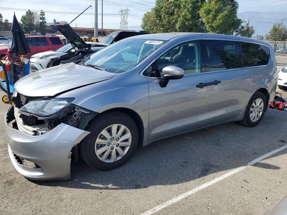 2019 Chrysler Pacifica მანქანა იყიდება აუქციონზე, vin: 2C4RC1AG9KR643911, აუქციონის ნომერი: 79939175