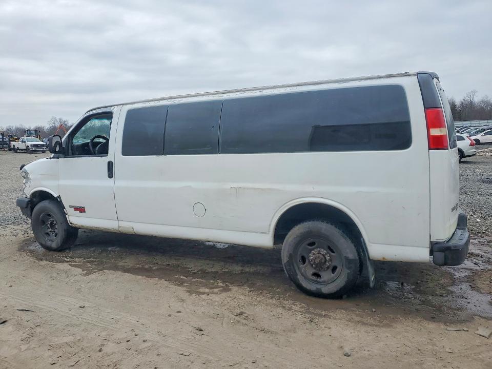 79347425 :رقم المزاد ، 1GJHG39U061129809 vin ، 2006 Gmc Savana مزاد بيع
