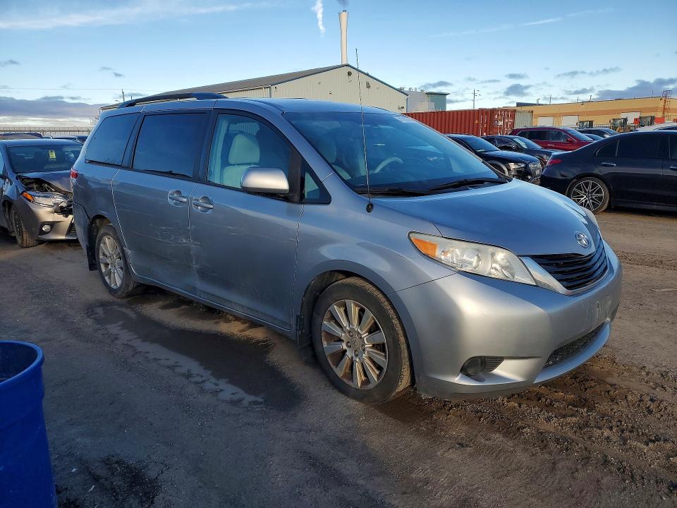 Aukcja sprzedaży 2012 Toyota Sienna, vin: 5TDJK3DC1CS034664, numer aukcji: 41760586