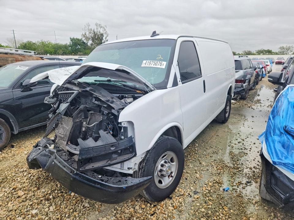 Auction sale of the 2024 Chevrolet Express G2500, vin: 1GCWGAFP7R1205564, lot number: 41975076