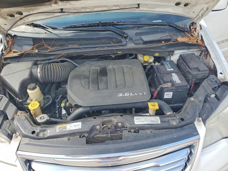 41616656 :رقم المزاد ، 2C4RC1BG8FR596133 vin ، 2015 Chrysler Town & Country مزاد بيع
