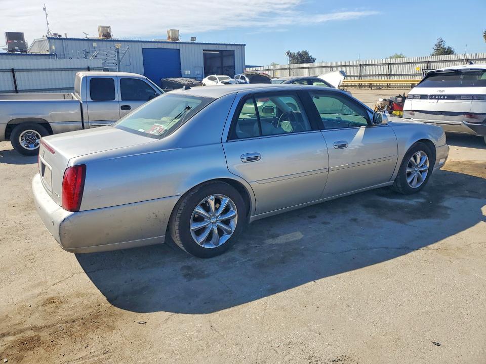 41649566 :رقم المزاد ، 1G6KF57924U255176 vin ، 2004 Cadillac Deville مزاد بيع