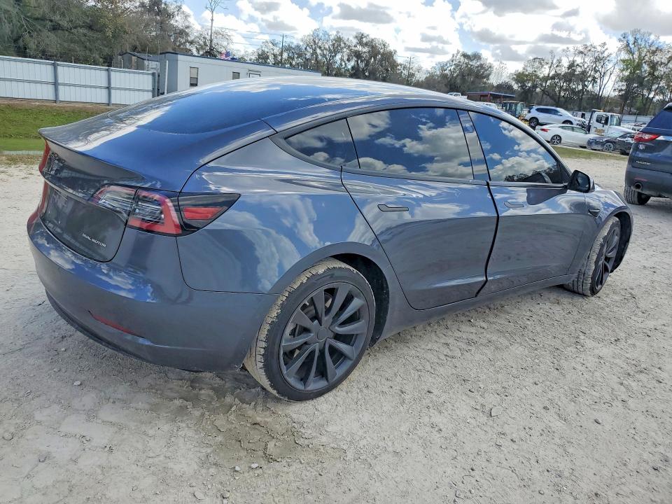 79356225 :رقم المزاد ، 5YJ3E1EB3JF116679 vin ، 2018 Tesla Model 3 مزاد بيع