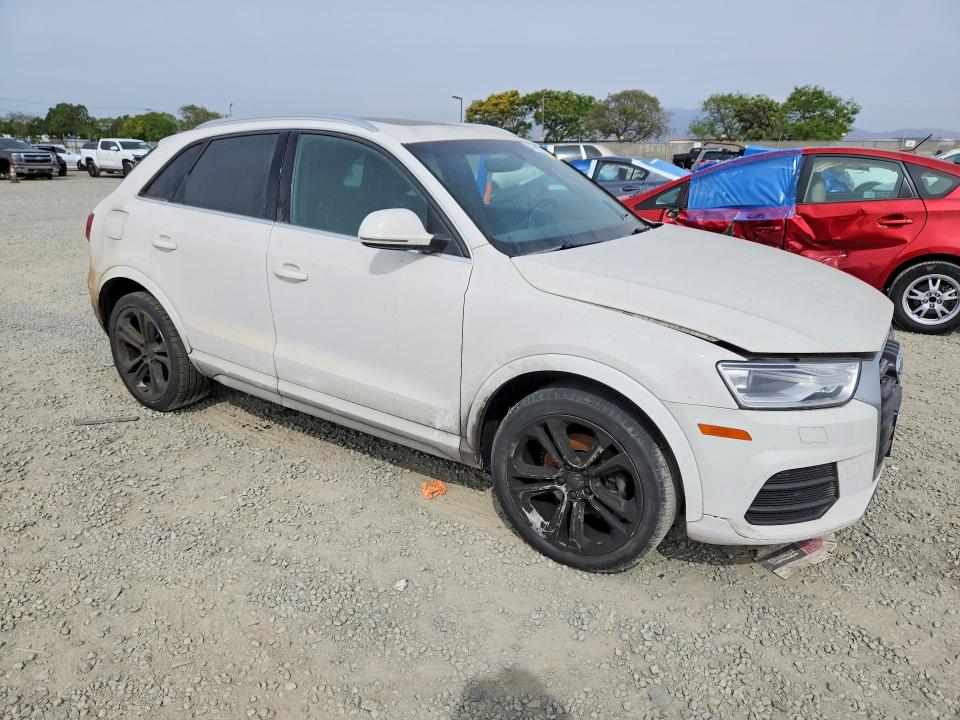 2016 Audi Q3 მანქანა იყიდება აუქციონზე, vin: WA1BFCFS3GR011026, აუქციონის ნომერი: 47996576