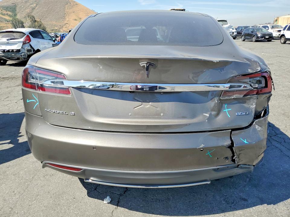 47932286 :رقم المزاد ، 5YJSA1E20GF123881 vin ، 2016 Tesla Model S مزاد بيع