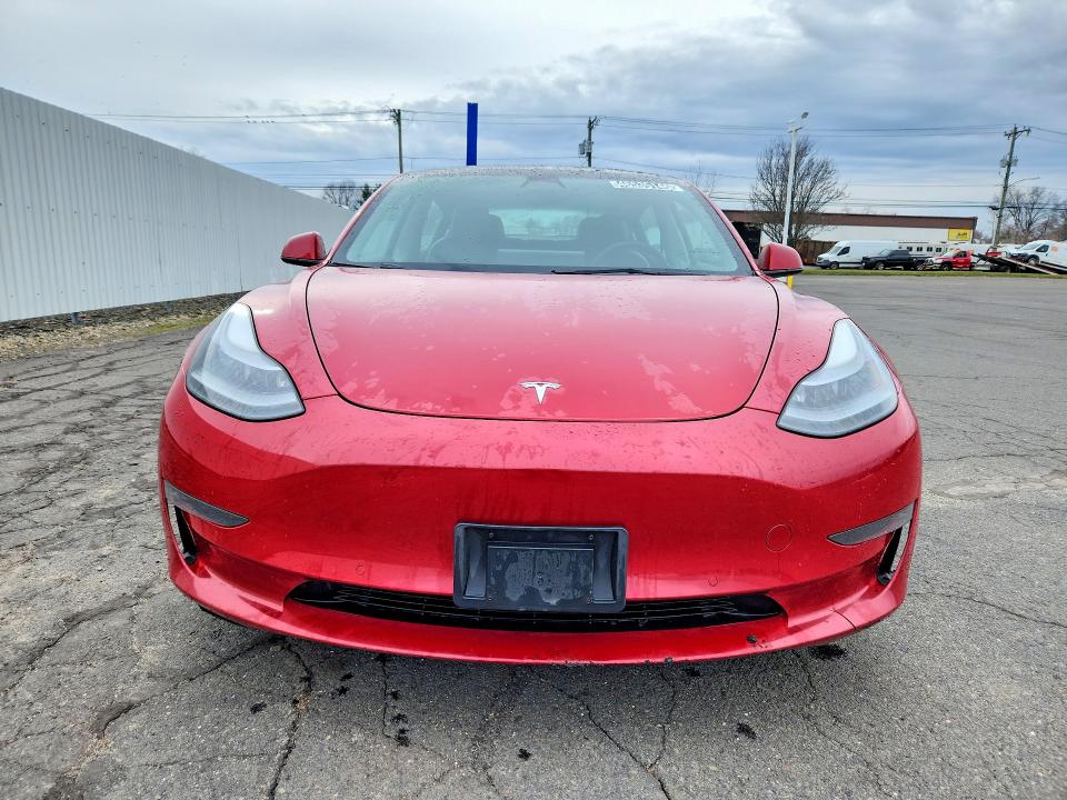 46535146 :رقم المزاد ، 5YJ3E1EA3NF289552 vin ، 2022 Tesla Model 3 مزاد بيع