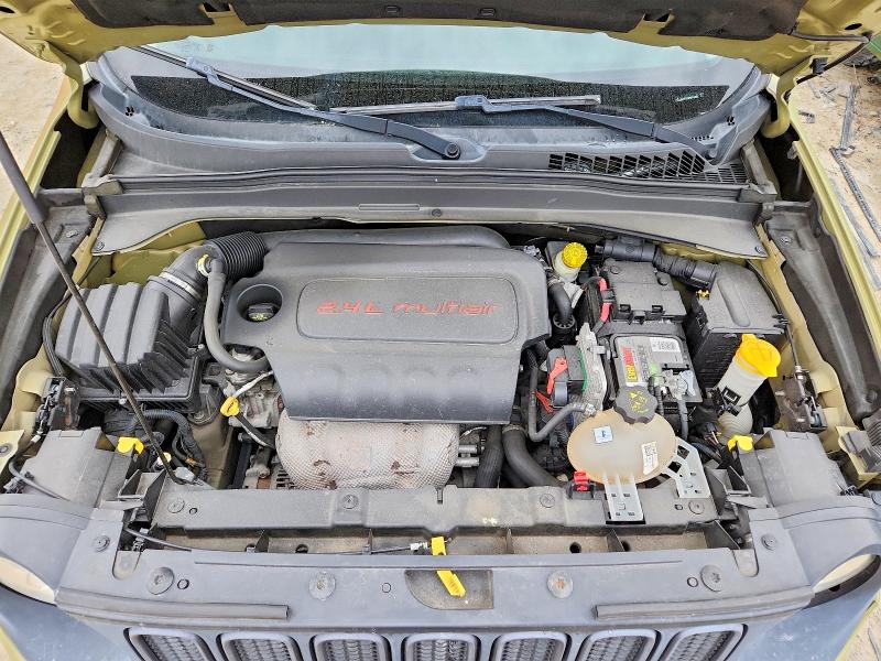 2015 Jeep Renegade მანქანა იყიდება აუქციონზე, vin: ZACCJBCT0FPB74863, აუქციონის ნომერი: 46856736