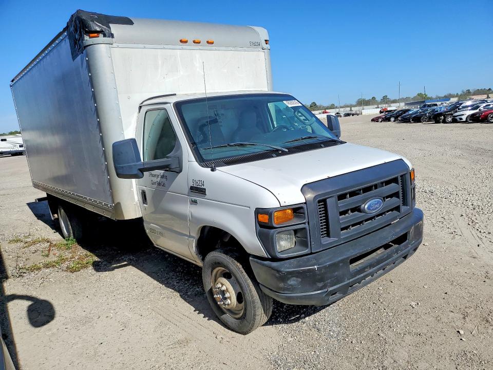 2015 Ford Econoline მანქანა იყიდება აუქციონზე, vin: 1FDWE3FL8FDA25689, აუქციონის ნომერი: 46262516