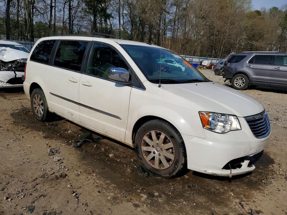46817336 :رقم المزاد ، 2A4RR8DG3BR613333 vin ، 2011 Chrysler Town & Country مزاد بيع