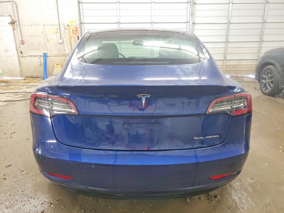 Продажа на аукционе авто 2018 Tesla Model 3, vin: 5YJ3E1EB3JF120215, номер лота: 47209376