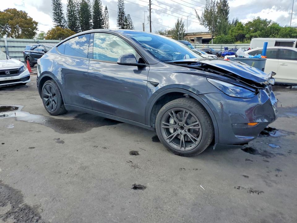 2024 Tesla Model Y მანქანა იყიდება აუქციონზე, vin: 7SAYGDED0RA329636, აუქციონის ნომერი: 46037556